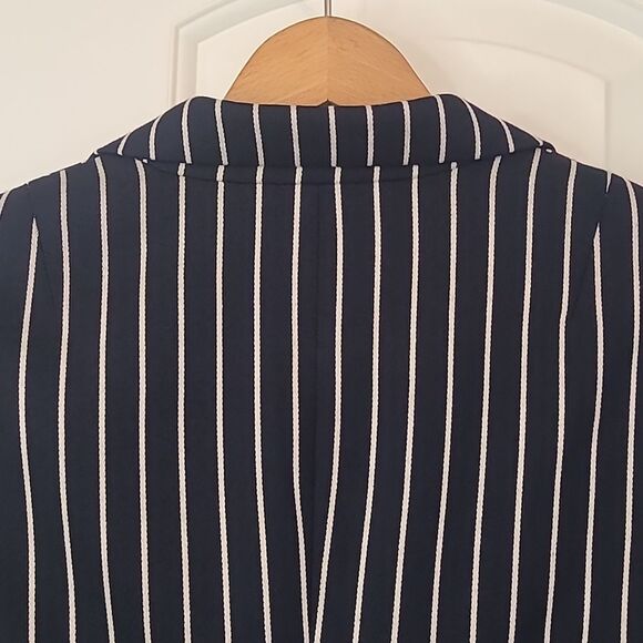 Banana Republic Navy & White Vertical Striped Blazer Two Button Pockets Size 8 - Picture 8 of 10